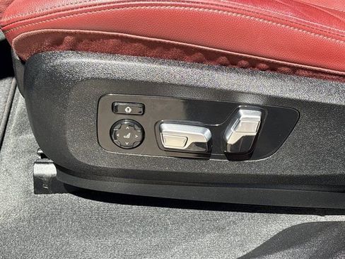 Used 2020 BMW X6 M50i AWD/4WD image 19