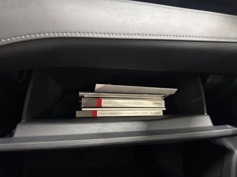 Used 2020 Toyota Highlander Limited image 42