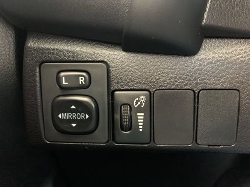 Used 2017 Toyota Corolla L w/ Carpet Mat Package (TMS) image 9