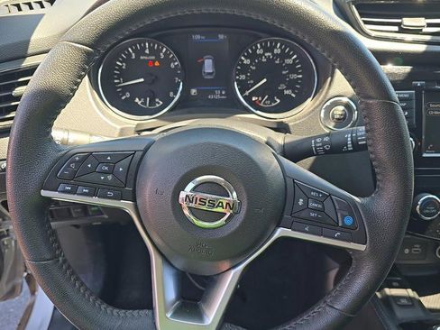 Used 2020 Nissan Rogue SL w/ Premium Package FWD image 13