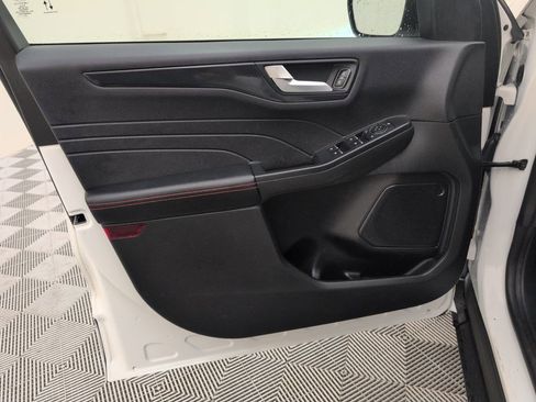 Used 2024 Ford Escape ST-Line w/ Tech Pack #1 image 32