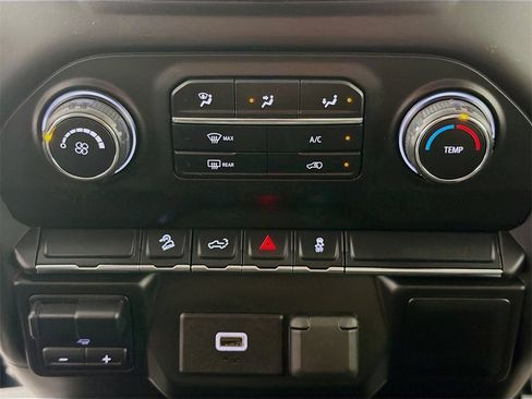 Used 2020 Chevrolet Silverado 1500 Custom Trail Boss w/ Custom Convenience Package image 14