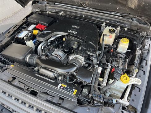 Certified 2021 Jeep Gladiator Mojave AWD/4WD image 27