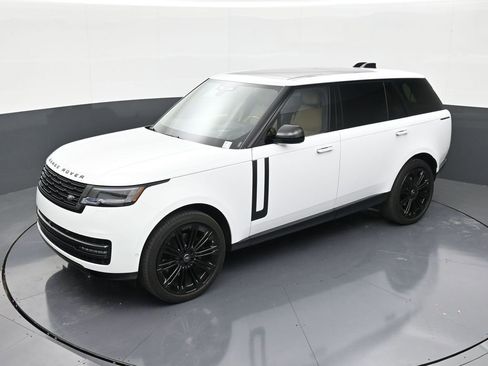 Used 2025 Land Rover Range Rover Long Wheelbase SE AWD/4WD image 12