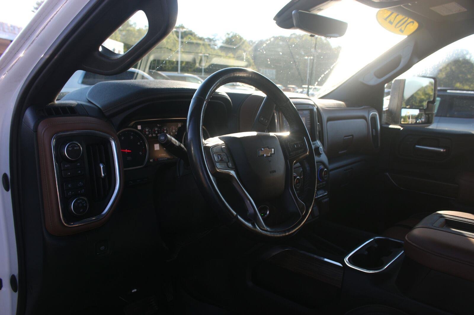 Used 2021 Chevrolet Silverado 2500 High Country AWD/4WD image 18