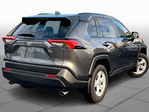 Used 2019 Toyota RAV4 XLE image 12