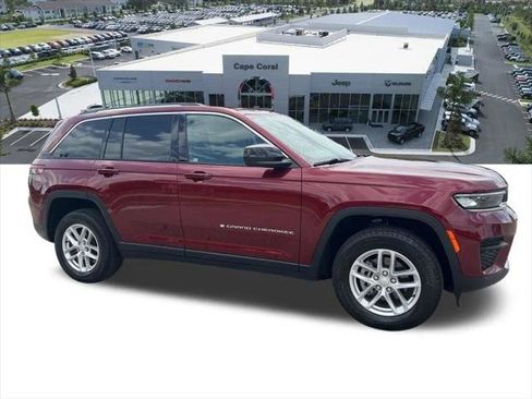 Certified 2024 Jeep Grand Cherokee Laredo X AWD/4WD image 13