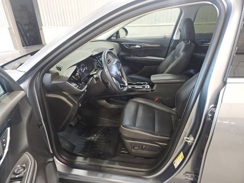 Used 2022 Buick Envision Essence w/ Safety Package FWD image 9
