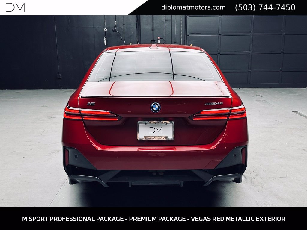 Used 2025 BMW i5 xDrive40 w/ M Sport Package AWD/4WD image 6