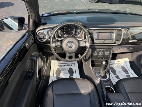 Used 2013 Volkswagen Beetle 2.5 image 22