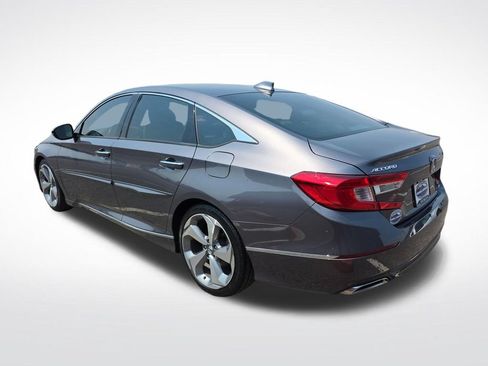 Used 2018 Honda Accord Touring image 7