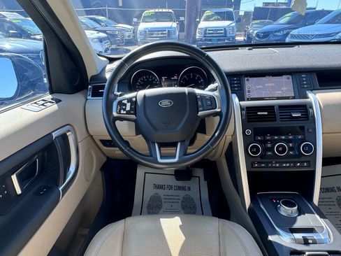 Used 2016 Land Rover Discovery Sport HSE image 20