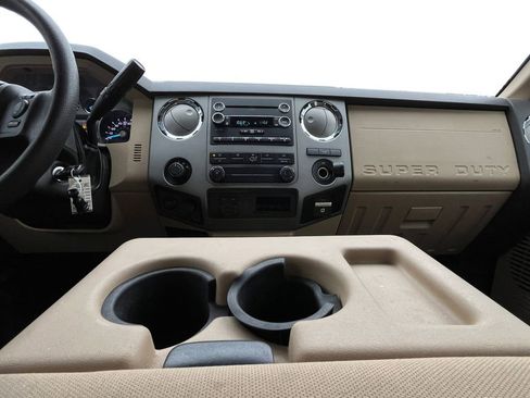 Used 2016 Ford F350 XLT w/ XLT Premium Package image 3