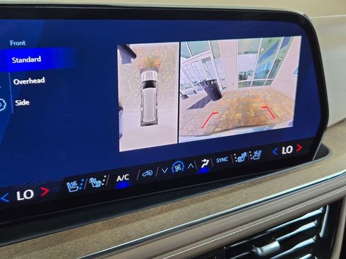 Used 2025 Chevrolet Suburban High Country AWD/4WD image 39