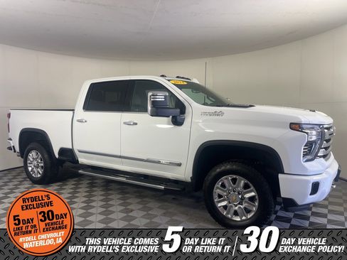 Used 2024 Chevrolet Silverado 2500 High Country w/ High Country Premium Package image 2