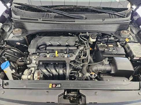 Used 2023 Hyundai Venue SEL FWD image 32