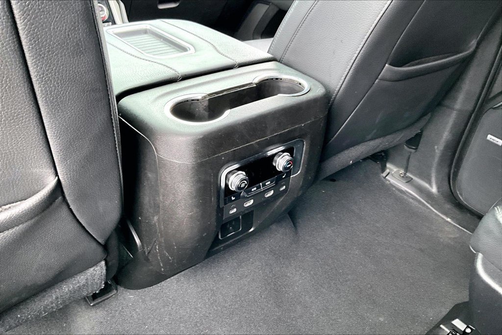 Used 2021 GMC Yukon Denali RWD image 32