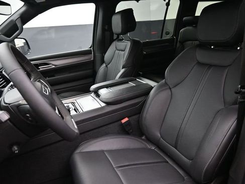 New 2026 Jeep Grand Wagoneer Limited AWD/4WD image 13