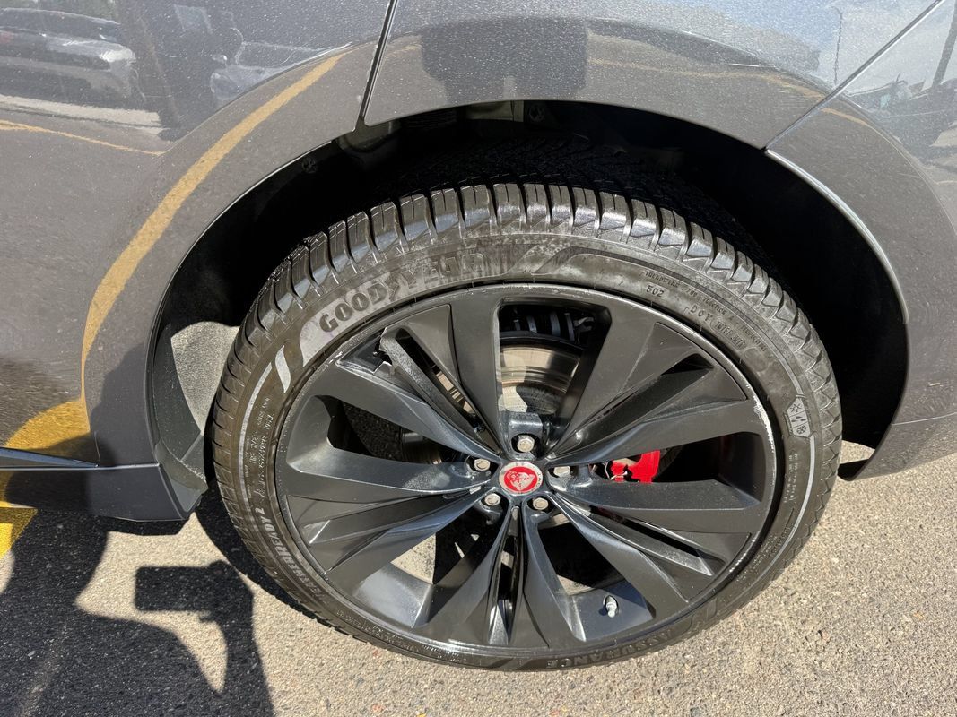 Used 2018 Jaguar F-PACE S AWD/4WD image 12