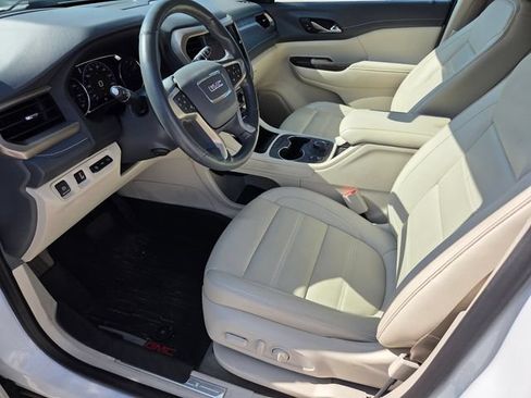 Used 2023 GMC Acadia Denali w/ Denali Technology Package FWD image 7