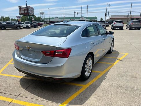 Used 2017 Chevrolet Malibu LT FWD image 6