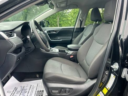 Used 2023 Toyota RAV4 AWD Hybrid image 16