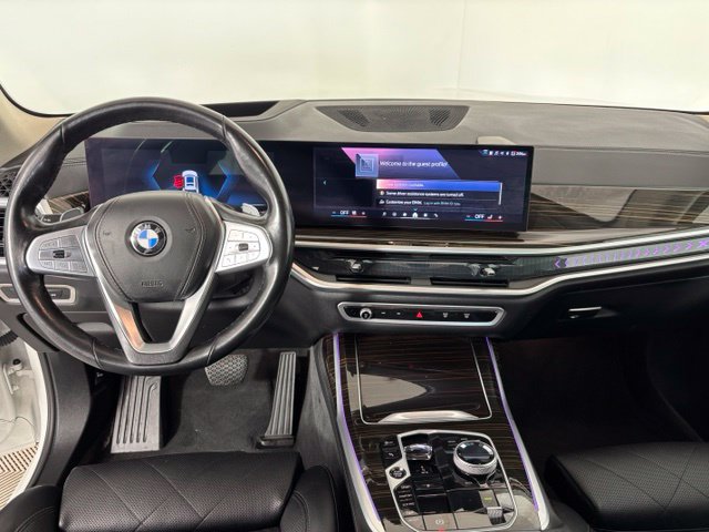 Used 2025 BMW X7 xDrive40i w/ Premium Package AWD/4WD image 13