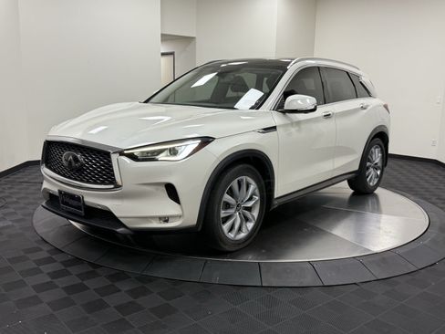 Used 2022 INFINITI QX50 Essential FWD image 3