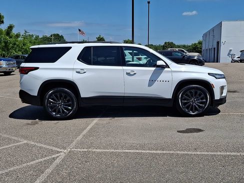 Used 2023 Chevrolet Traverse RS AWD/4WD image 10