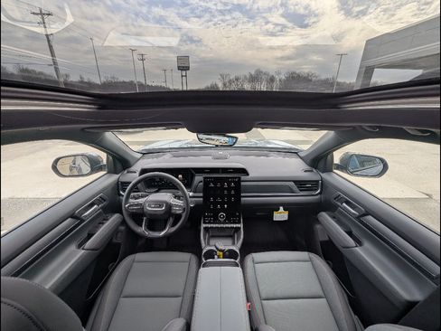 New 2026 GMC Terrain AT4 w/ Technology Package II AWD/4WD image 19