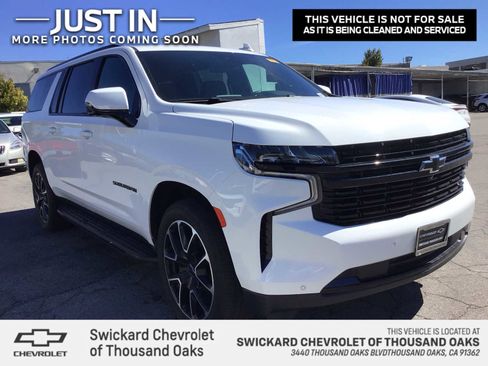 Used 2024 Chevrolet Suburban RST w/ Luxury Package image 1