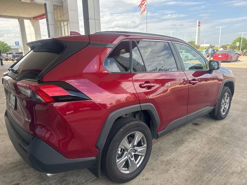Used 2025 Toyota RAV4 XLE w/ Convenience Package image 16
