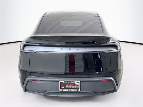 Used 2026 Tesla Model Y 2WD image 30