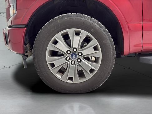 Used 2017 Ford F150 XLT w/ Equipment Group 302A Luxury AWD/4WD image 29