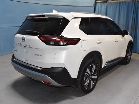 Used 2021 Nissan Rogue Platinum FWD image 30