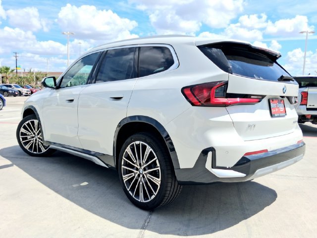New 2027 BMW X1 xDrive28i w/ Technology Package AWD/4WD image 5