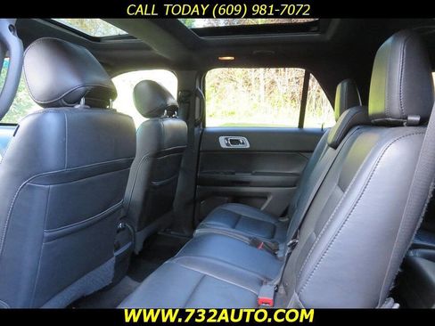 Used 2013 Ford Explorer XLT AWD/4WD image 9