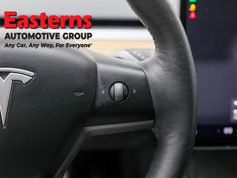 Used 2023 Tesla Model 3 Standard Range image 16