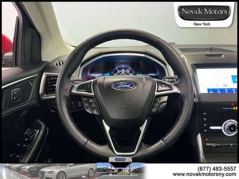 Used 2020 Ford Edge Titanium FWD image 16
