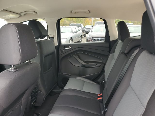 Used 2017 Ford Escape SE w/ Equipment Group 201A AWD/4WD image 8