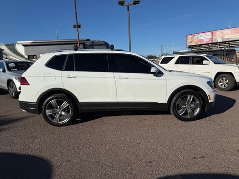 Used 2018 Volkswagen Tiguan SEL Premium image 4