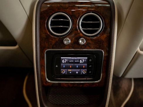 Used 2015 Bentley Flying Spur V8 AWD/4WD image 37