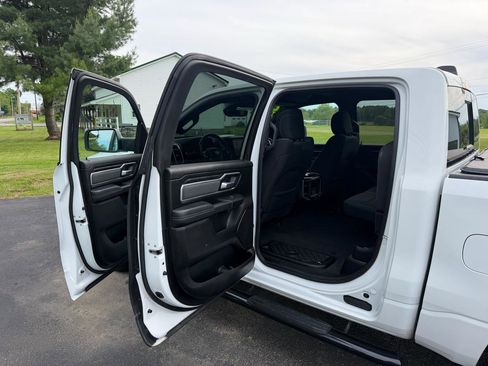Used 2022 RAM 1500 Big Horn AWD/4WD image 39