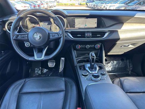 Used 2022 Alfa Romeo Stelvio Ti image 14