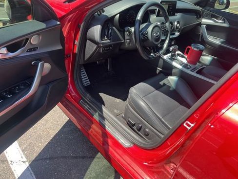 Used 2020 Kia Stinger GT1 RWD image 3