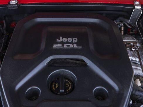 Used 2022 Jeep Wrangler Unlimited Sahara w/ Cold Weather Group image 30