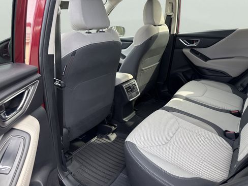 Used 2020 Subaru Forester Premium AWD/4WD image 12