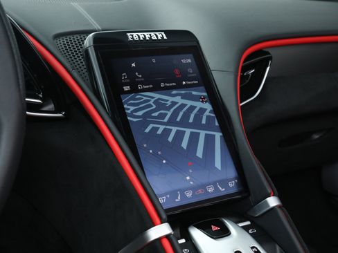 Certified 2025 Ferrari Roma Spider image 31