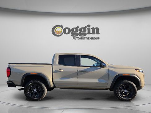 Certified 2024 GMC Canyon Elevation w/ Elevation Premium Package image 5