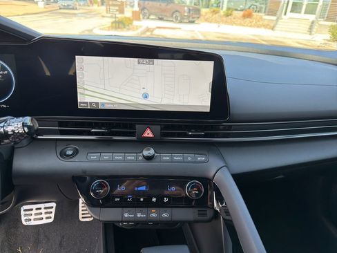 New 2025 Hyundai Elantra SEL FWD image 23